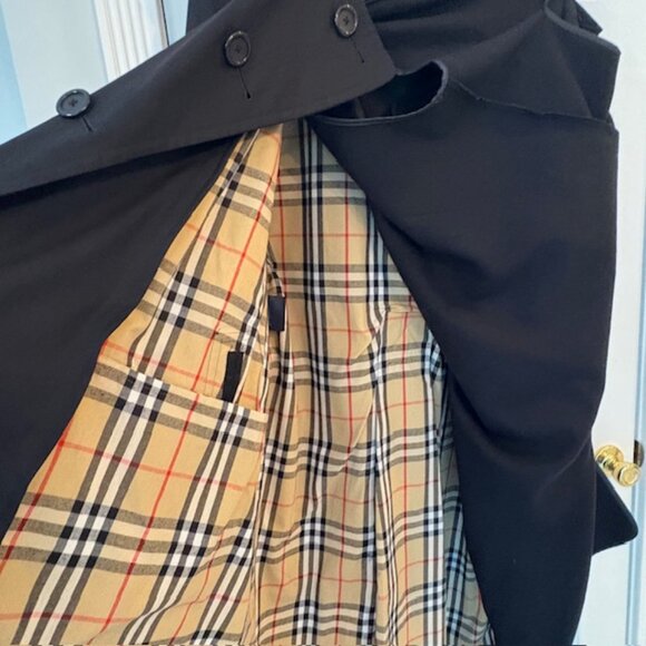 Burberry Trench Coat Men's Authentic size 44 T Double breasted black - Picture 11 of 16